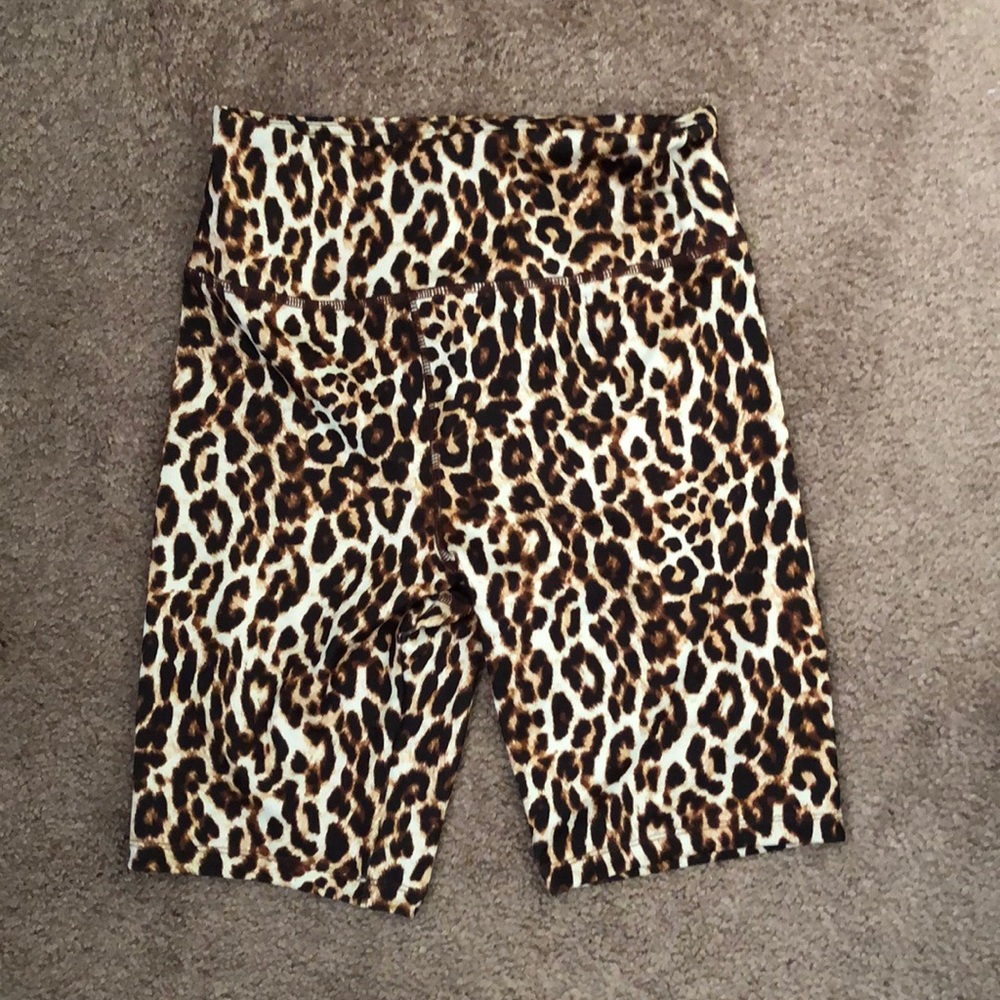Cute leopard biker shorts